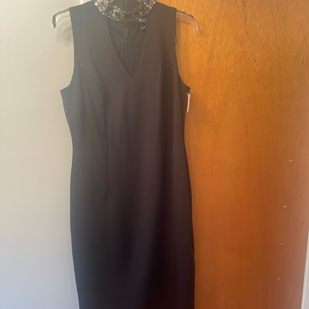 Women’s SLNY Black Jewel V Neck Dress